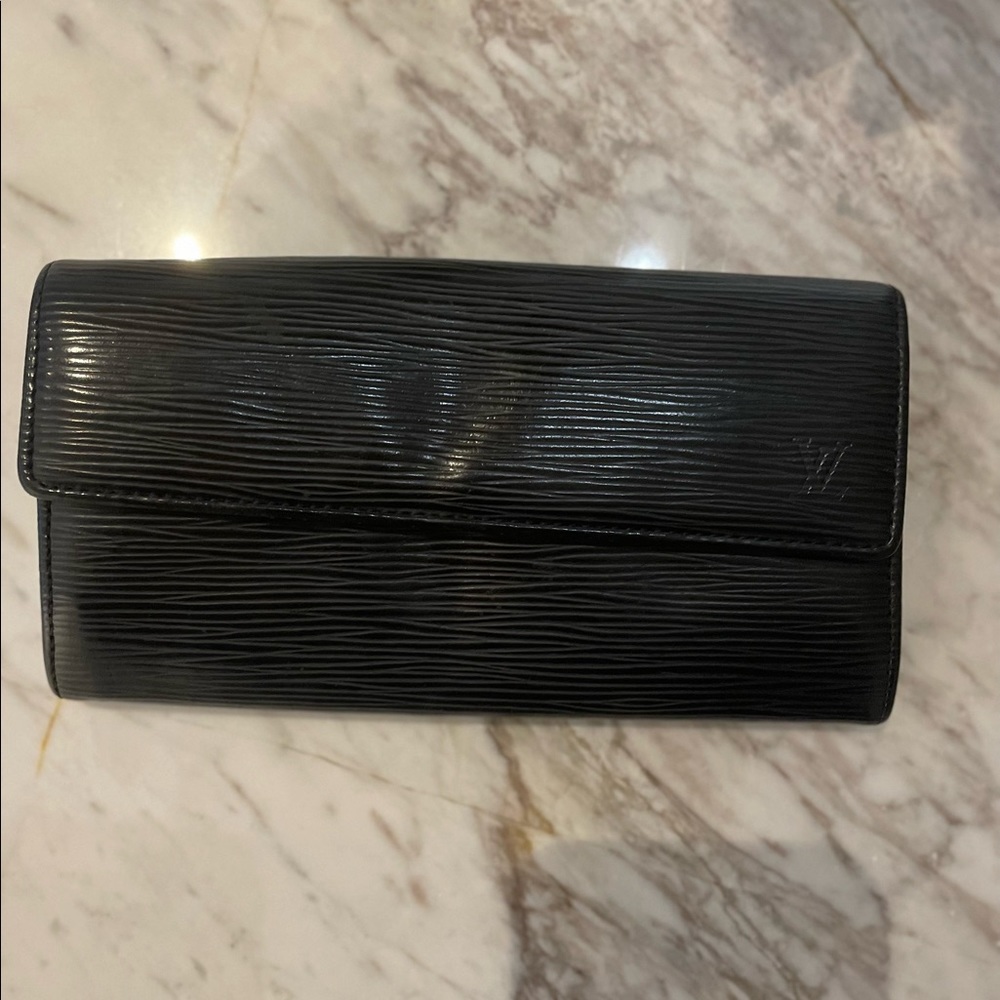 Louis Vuitton Sarah Epi Leather Wallet